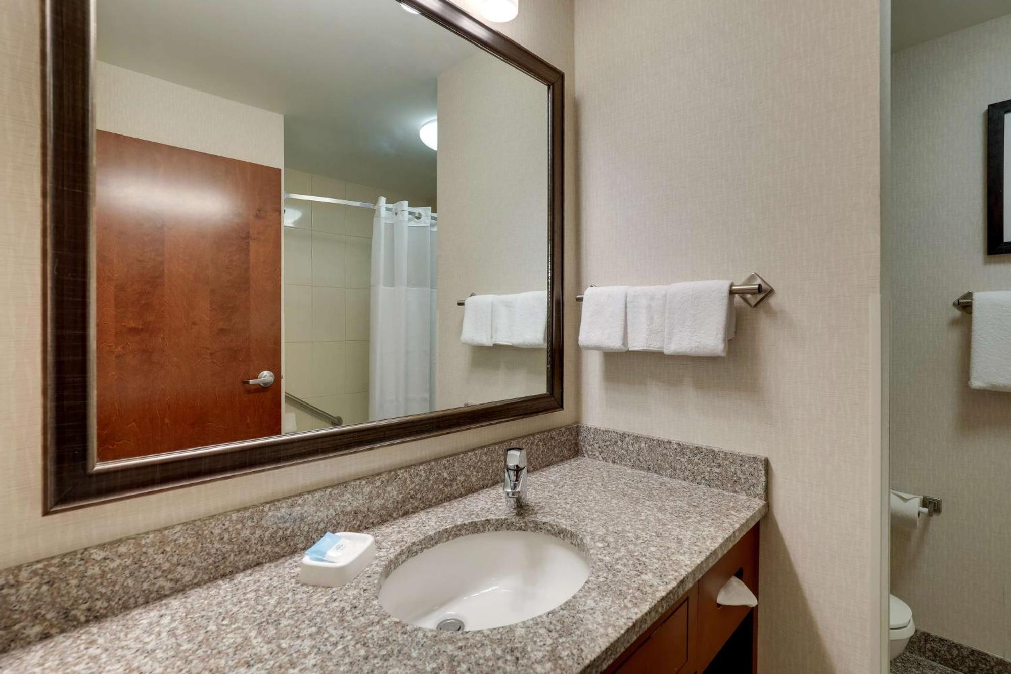 Drury Inn & Suites Charlotte Arrowood Zewnętrze zdjęcie