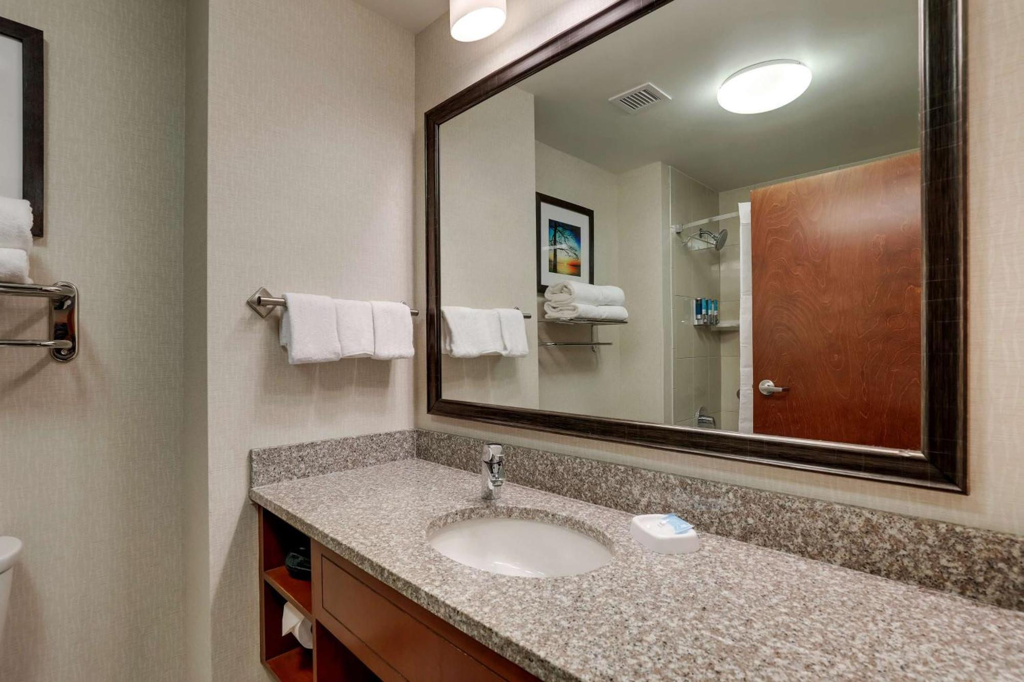 Drury Inn & Suites Charlotte Arrowood Zewnętrze zdjęcie