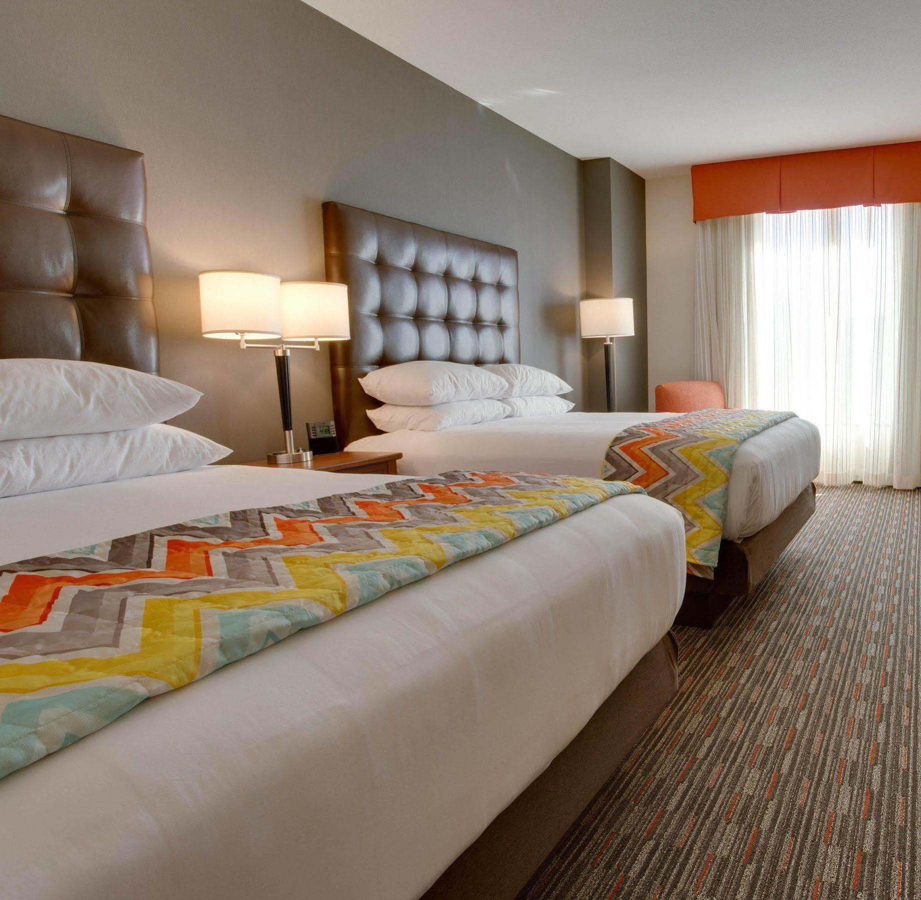 Drury Inn & Suites Charlotte Arrowood Zewnętrze zdjęcie